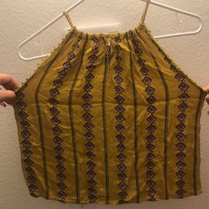 Cute tank top with pattern design.